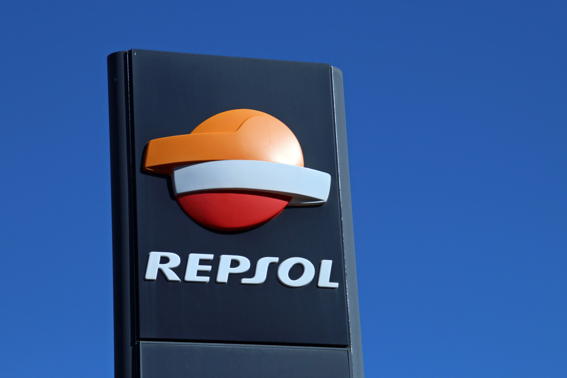 Repsol Signs Spain's Repsol Stalls Major Green Hydrogen Projects | Energy Intelligence